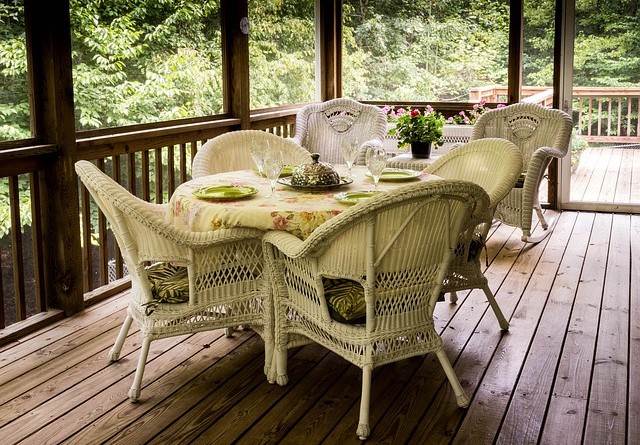 how-much-does-a-screened-in-porch-cost