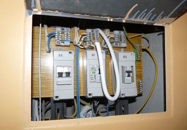 how-much-does-it-cost-to-rewire-a-house
